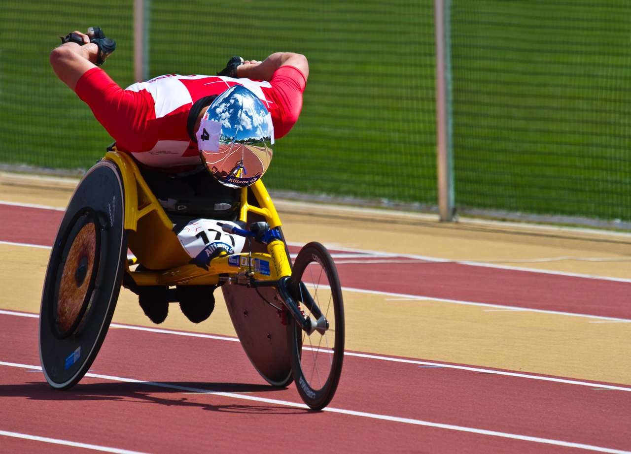 wózek inwalidzki puzzle online ze zdjęcia