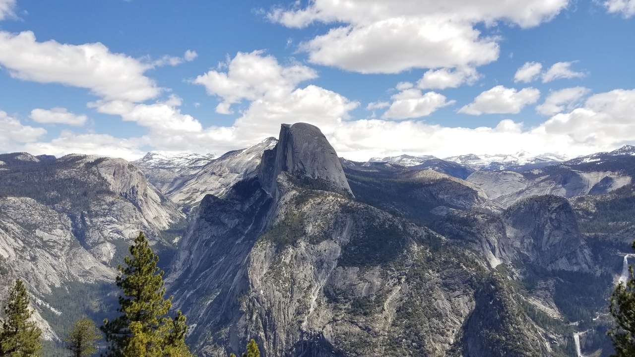 Góra w Yosemite puzzle online ze zdjęcia