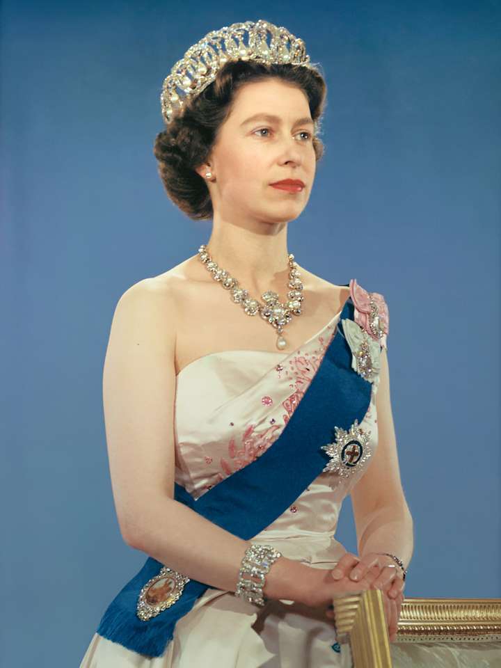 zmarła królowa E puzzle online ze zdjęcia