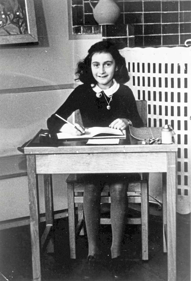 Anna Frank puzzle online ze zdjęcia