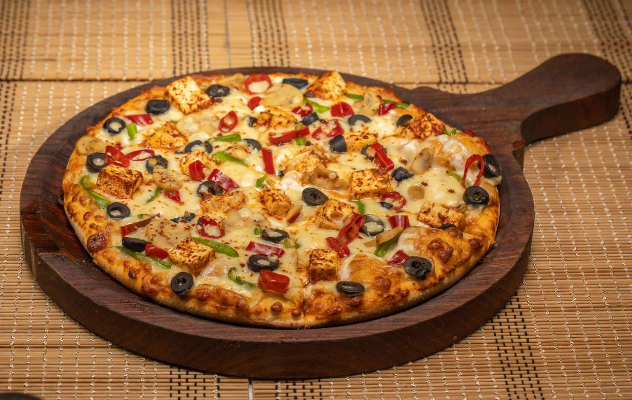 pizza wegetariańska puzzle online ze zdjęcia
