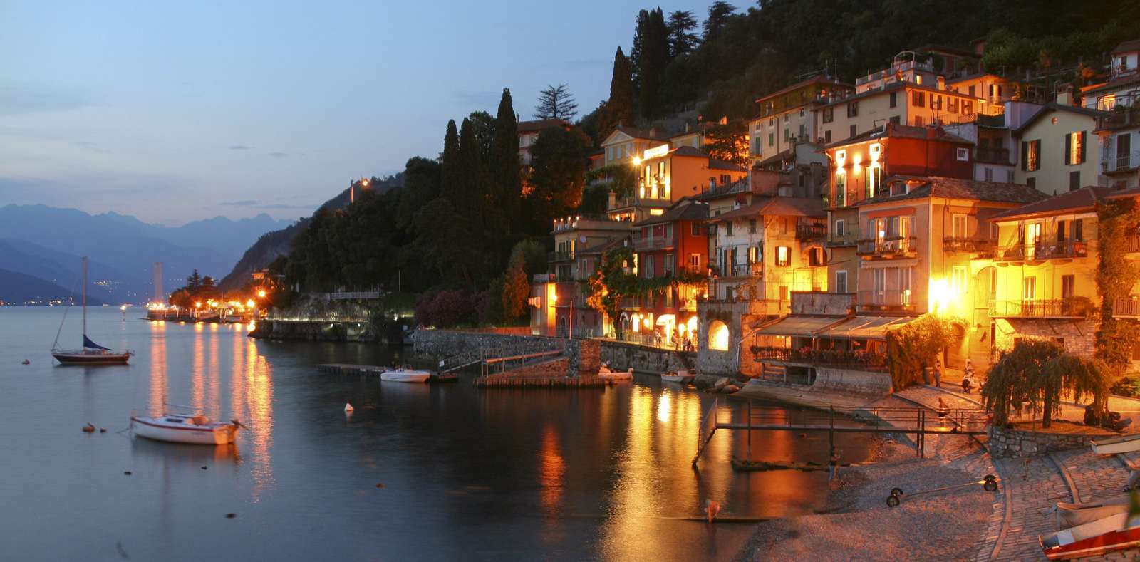 Jezioro Como Włochy puzzle online ze zdjęcia