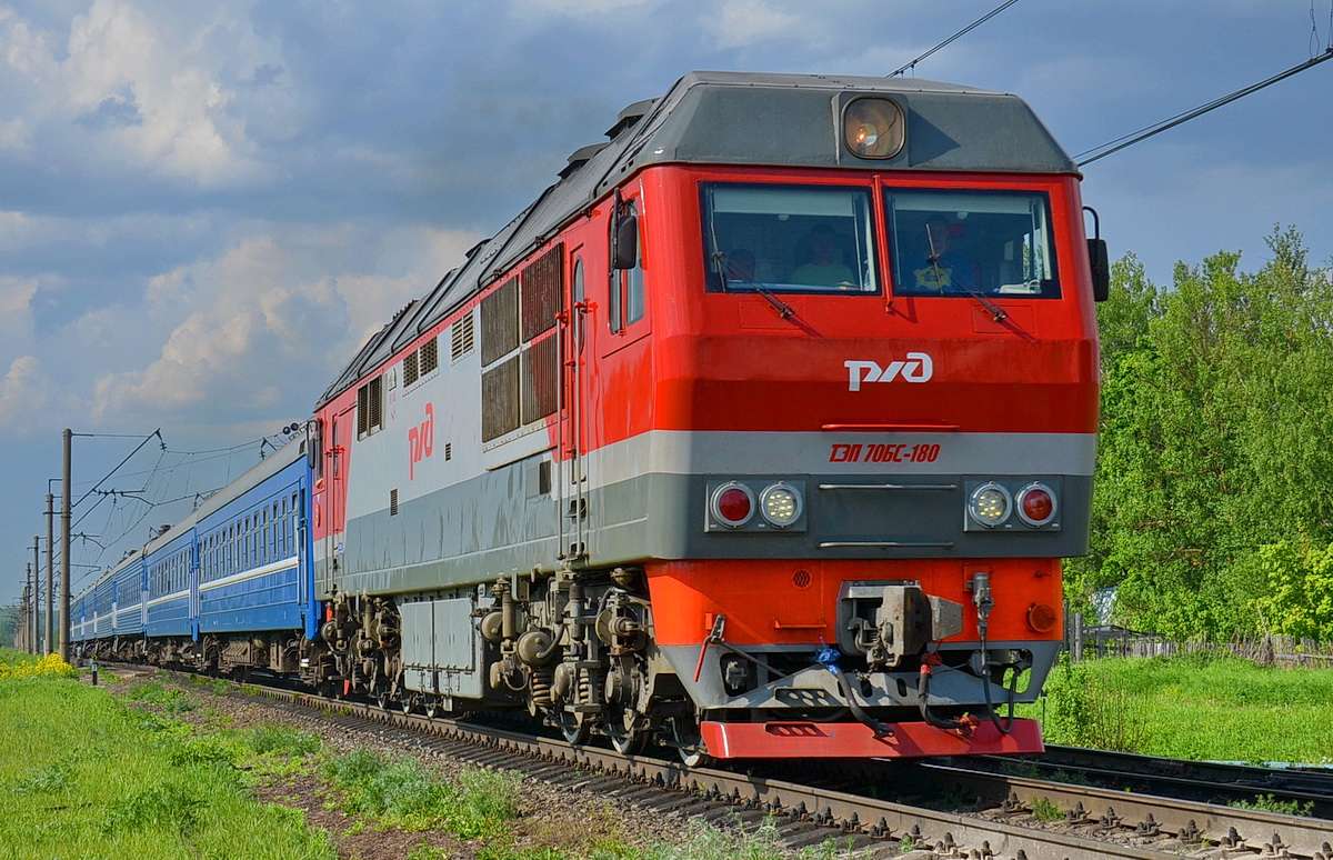 lokomotywa spalinowa tep70bs-180 puzzle online ze zdjęcia