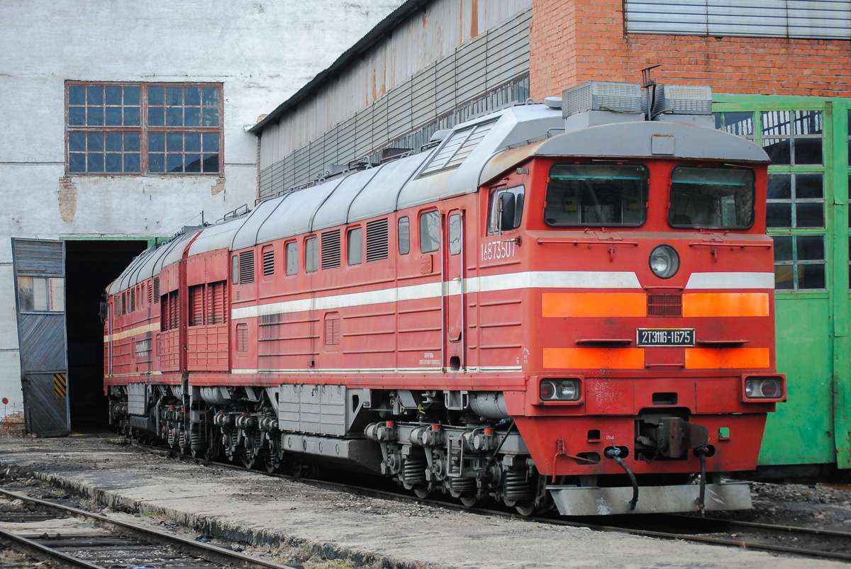 lokomotywa 2TE 116-1675 puzzle online ze zdjęcia