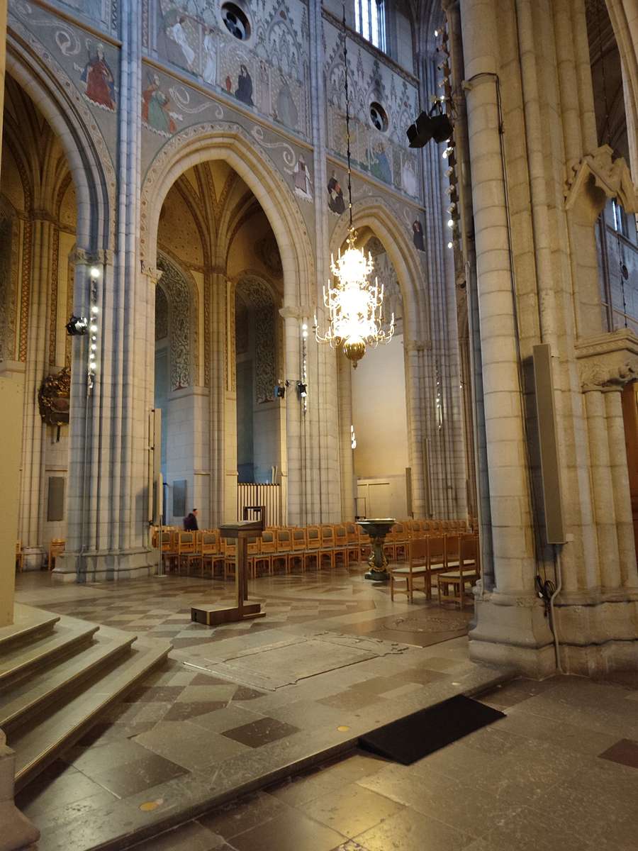 Katedra w Uppsali Szwecja puzzle online ze zdjęcia
