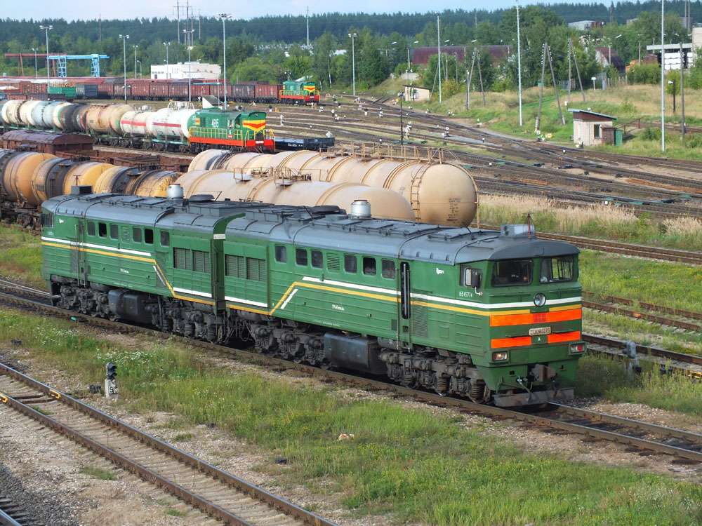lokomotywa na stacji puzzle online ze zdjęcia
