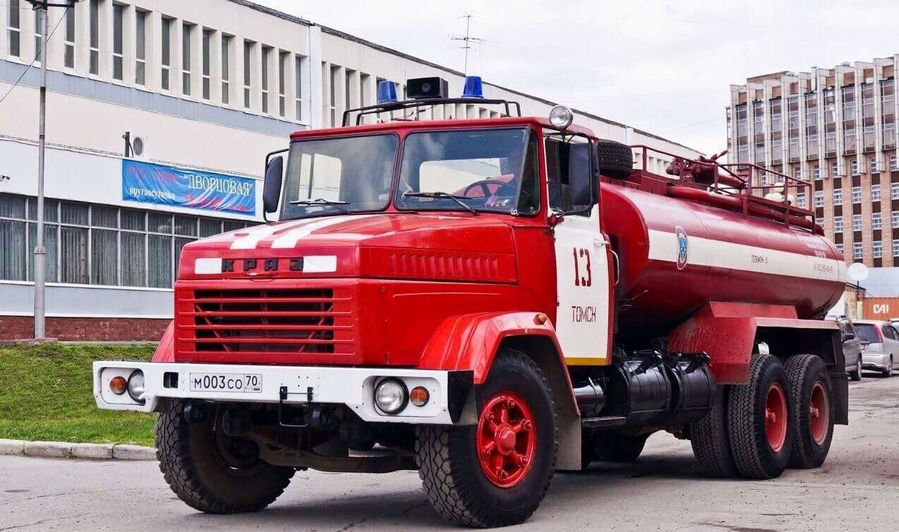 wóz strażacki Kraz 6520 puzzle online ze zdjęcia