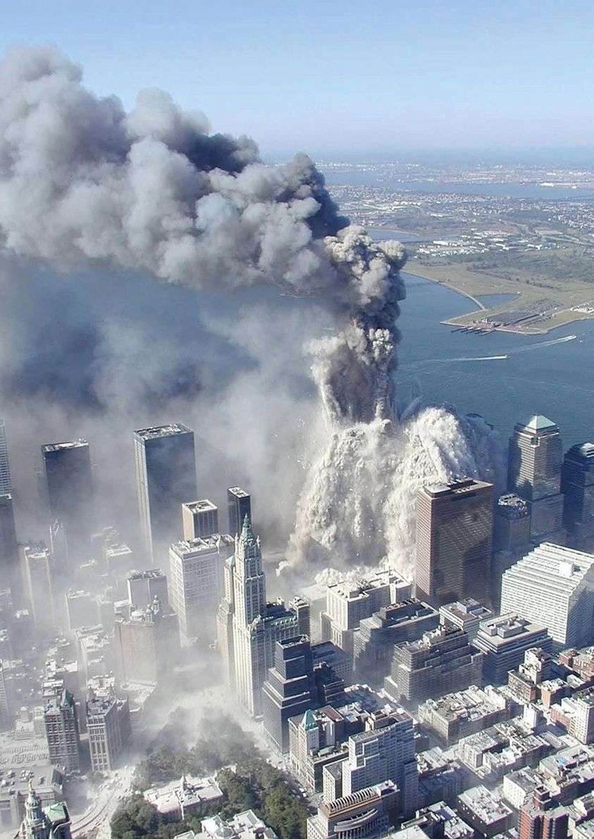 Zawalenie się lub eksplozja WTC 1 puzzle online ze zdjęcia