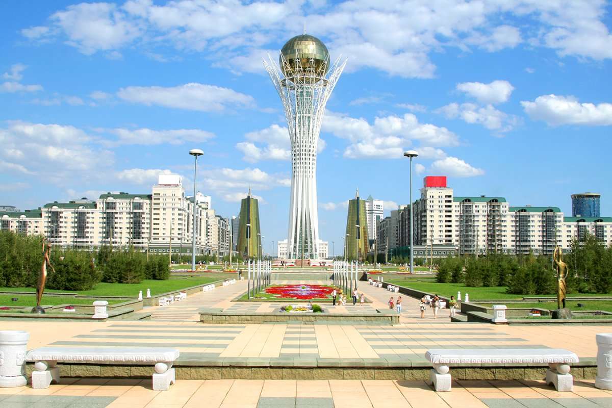 Astana puzzle online ze zdjęcia