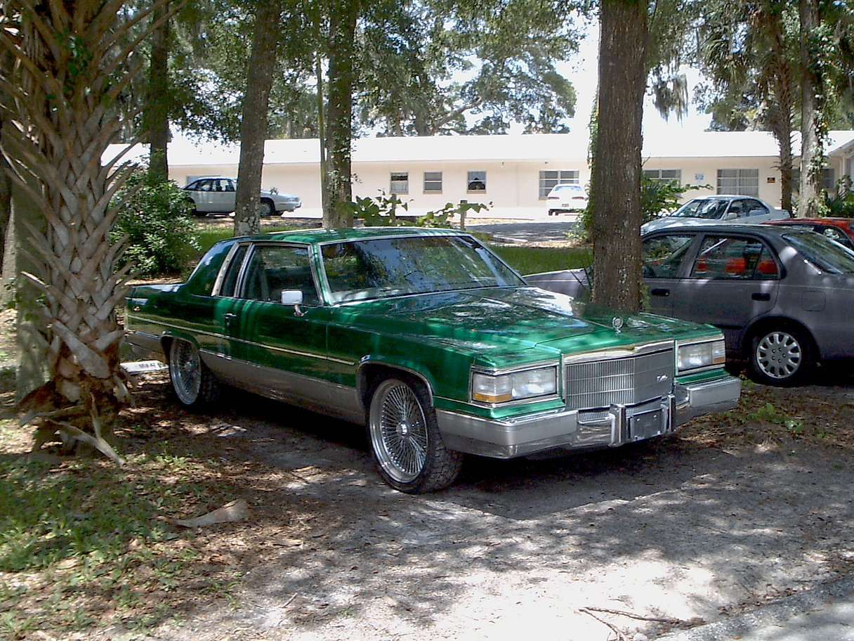 Samochód zielony cadillac puzzle online ze zdjęcia