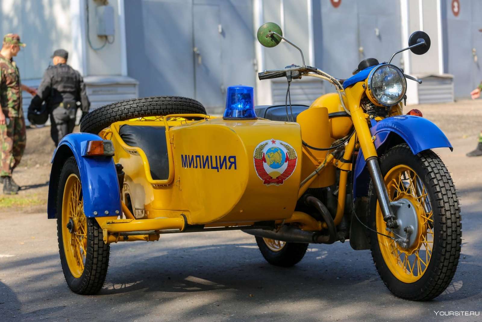 Motocykl Uralu puzzle online