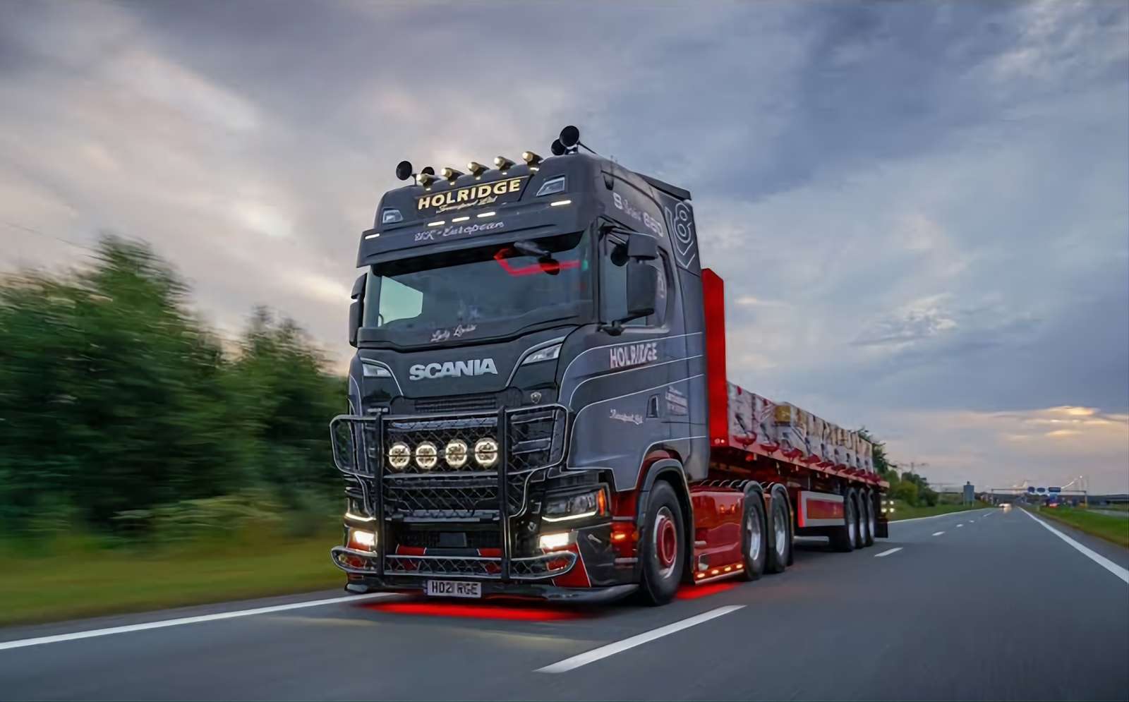 Holridge Scania V8 puzzle online ze zdjęcia