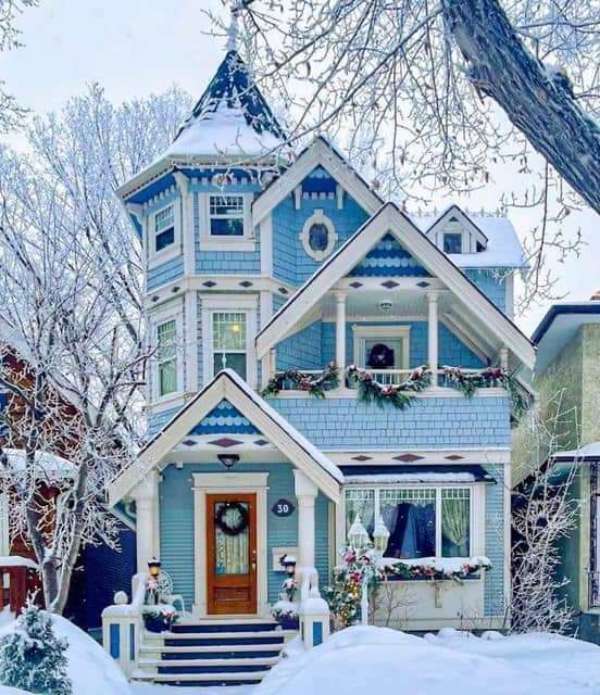 Niebieski wiktoriański dom bożonarodzeniowy puzzle online
