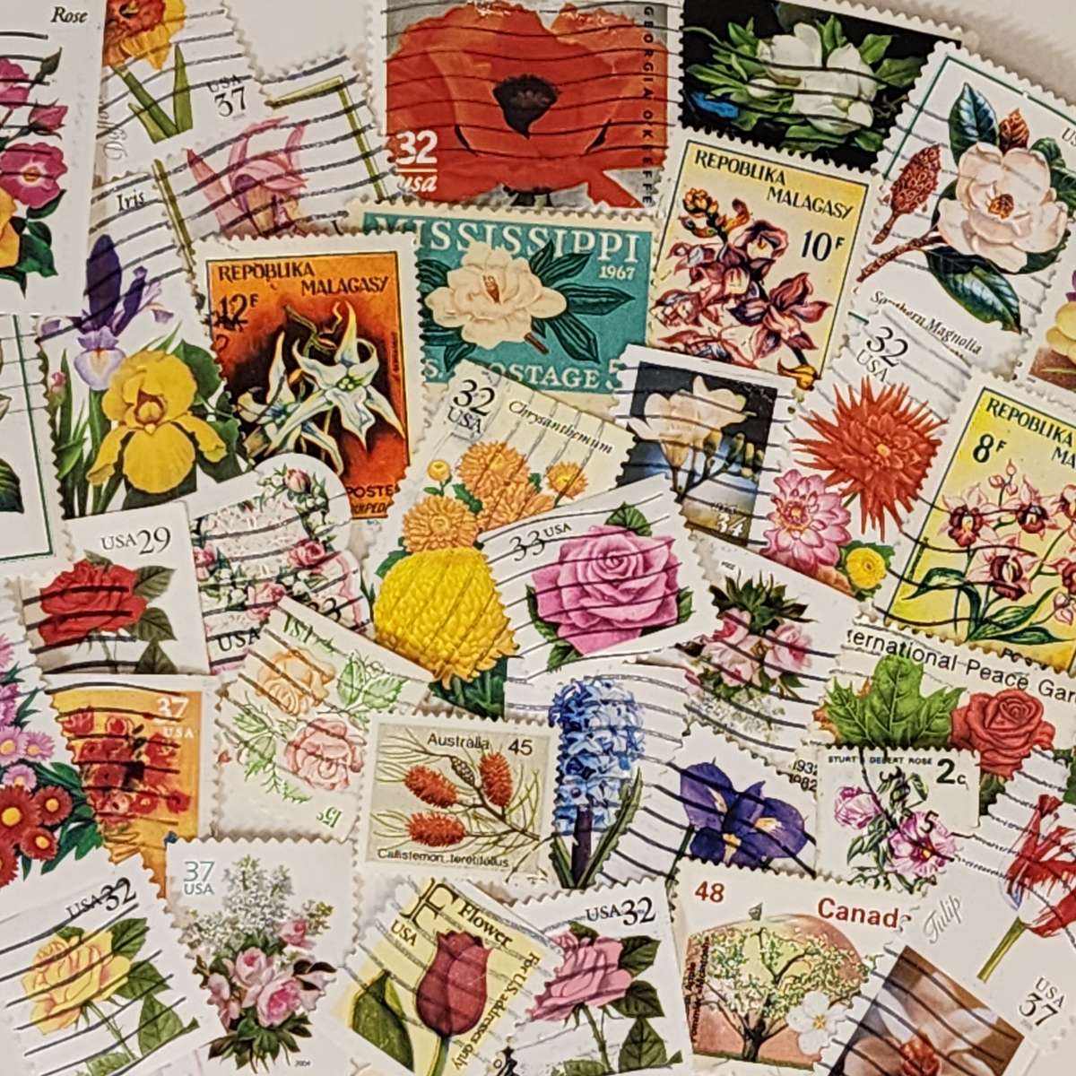 kolaż ze znaczków pocztowych z kwiatami puzzle online