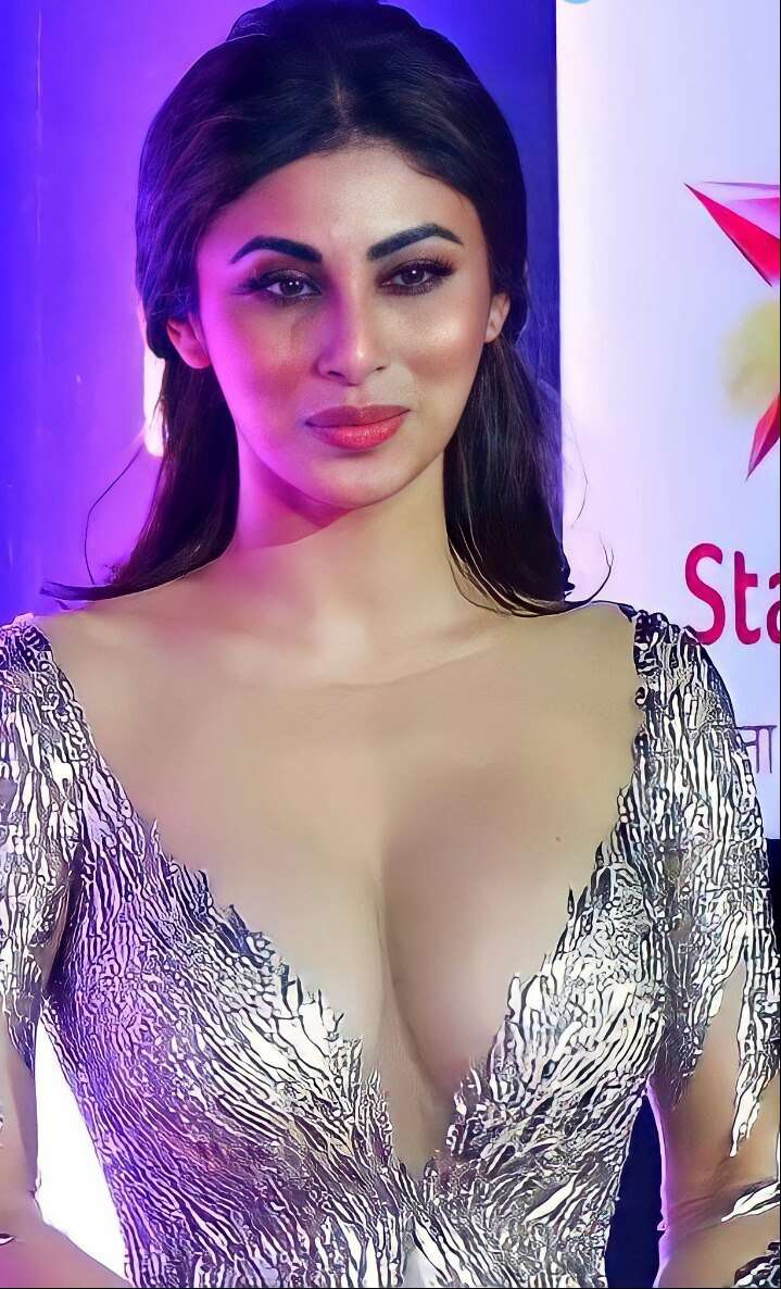 Mouni Roy puzzle online