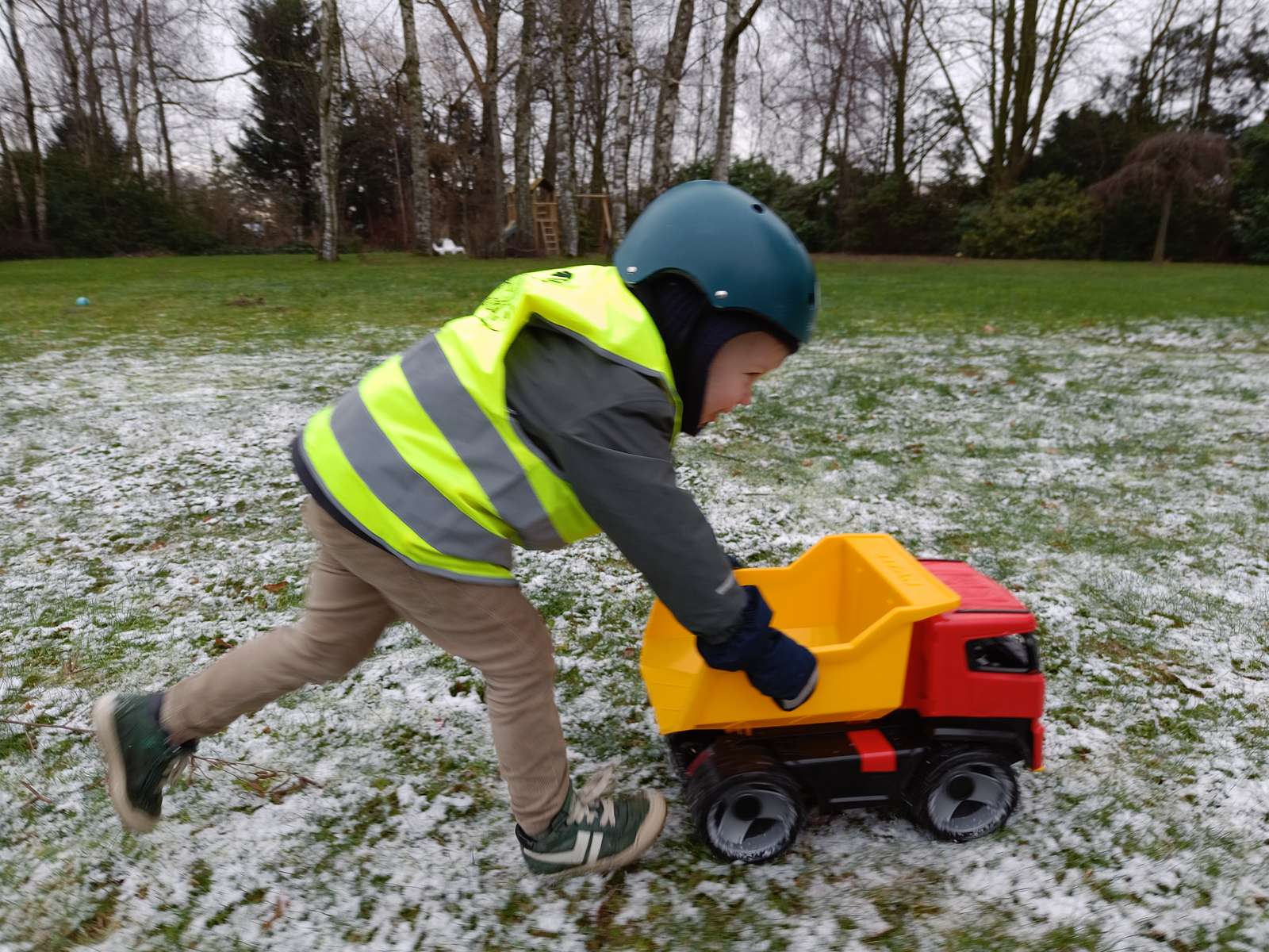 Felix in de sneeuw puzzle online ze zdjęcia