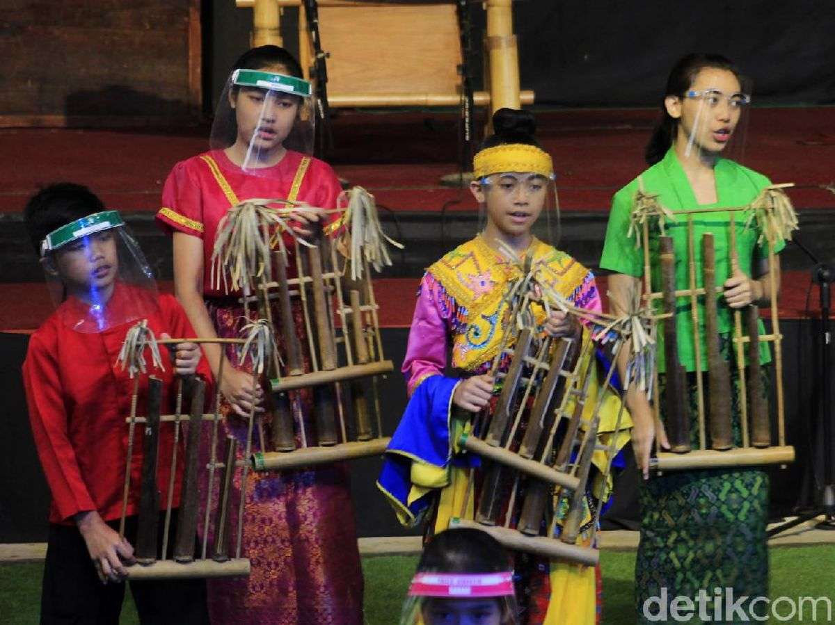 Gra w Angklung puzzle online