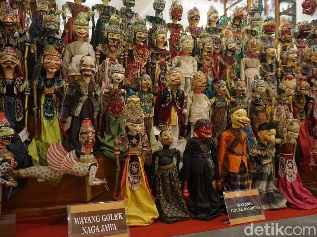 Wayang Golek: Indonezyjska marionetka puzzle online