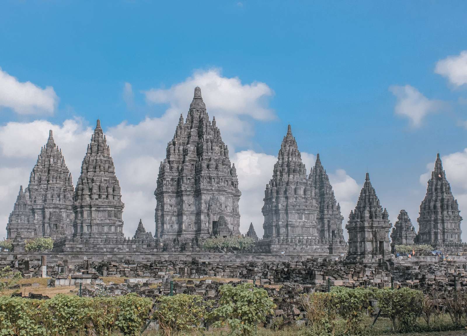 candi prambanan puzzle online