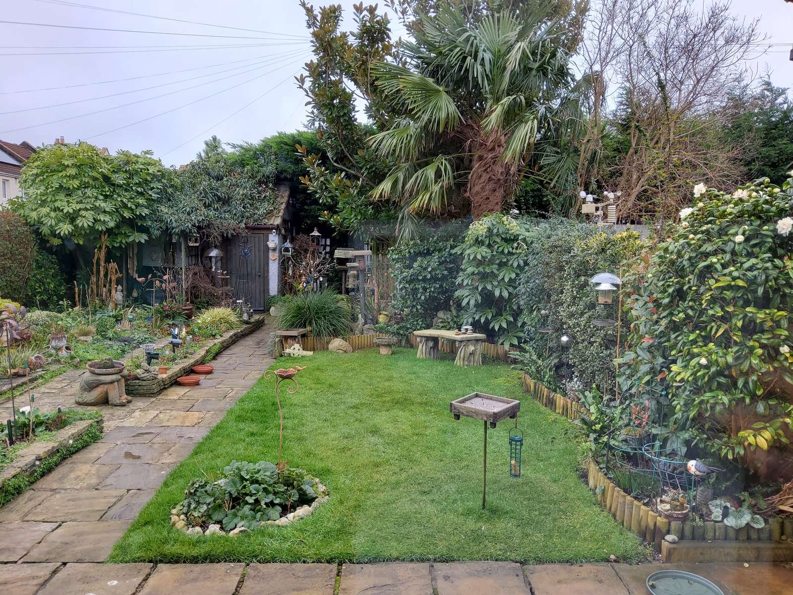 Ogród w Bristolu w Wielkiej Brytanii puzzle online