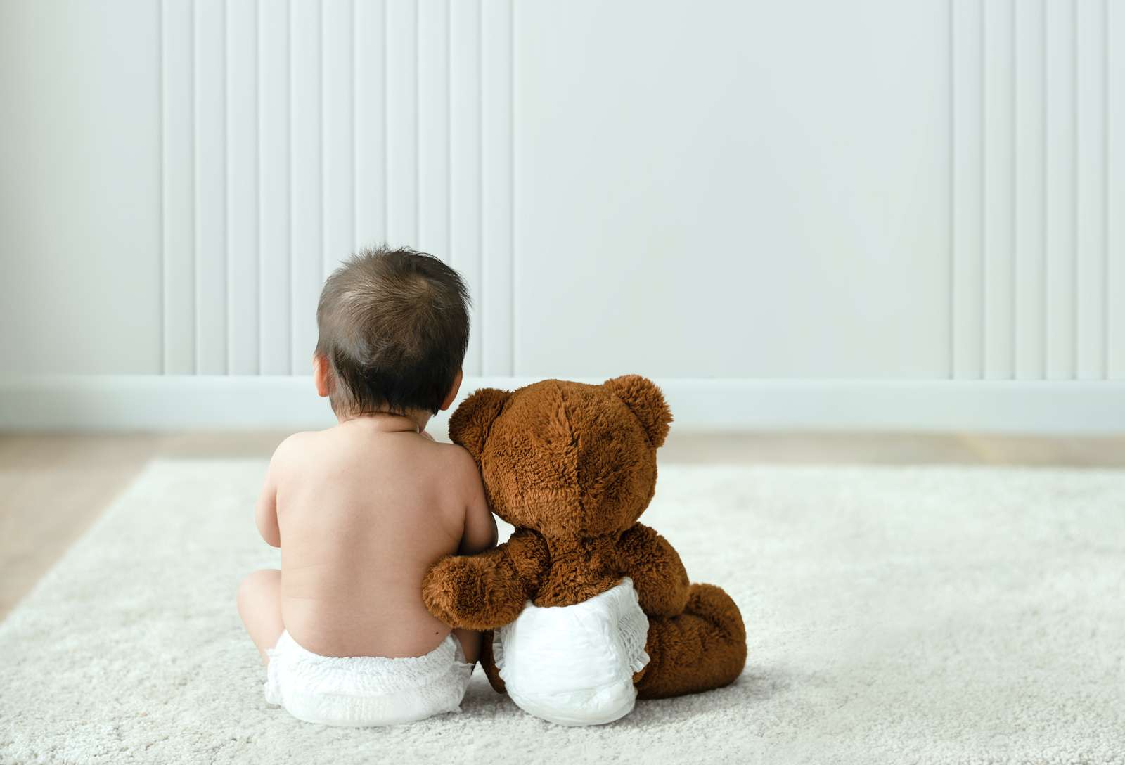 Dziecko i niedźwiedź puzzle online
