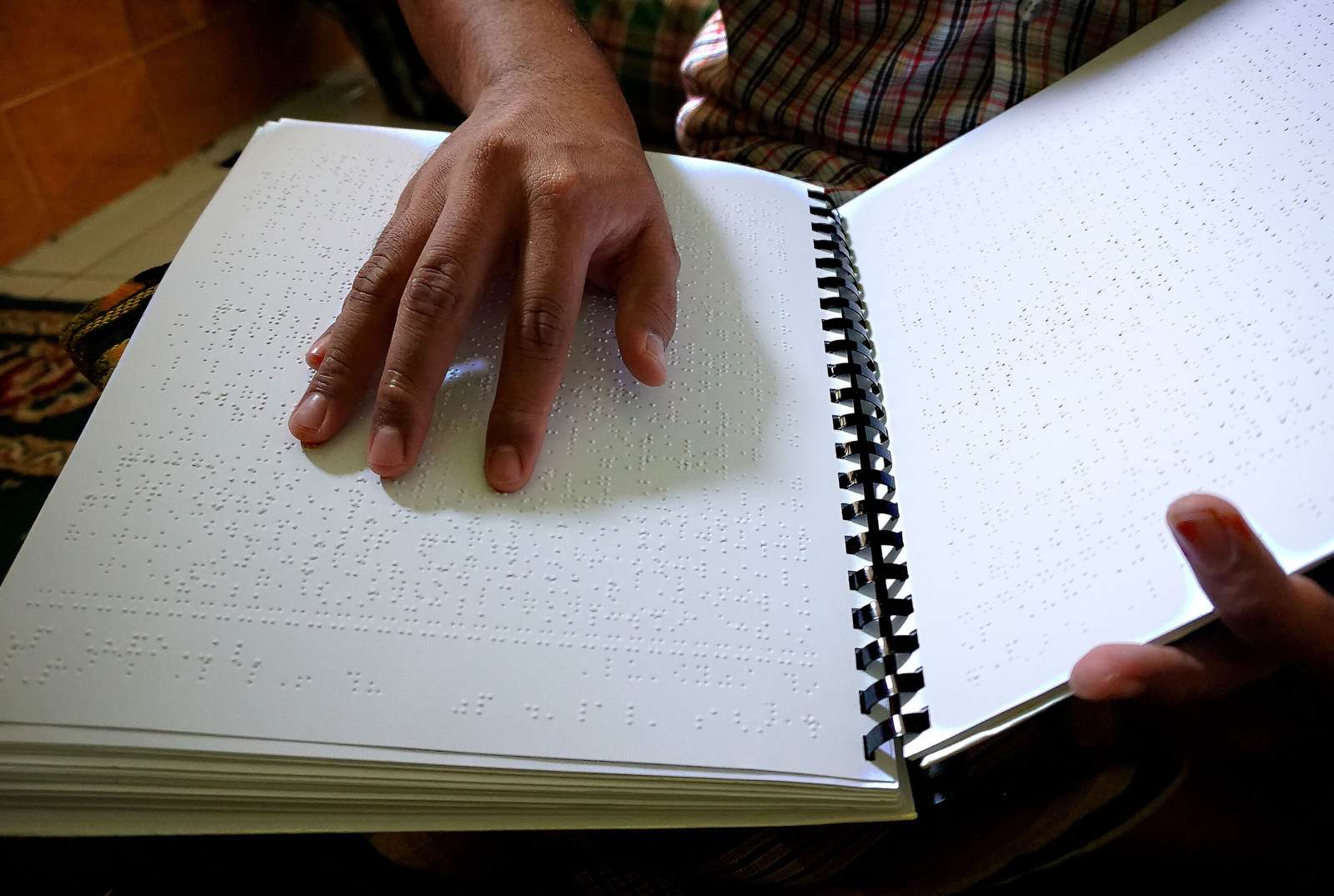 Koran Braille'a puzzle online ze zdjęcia