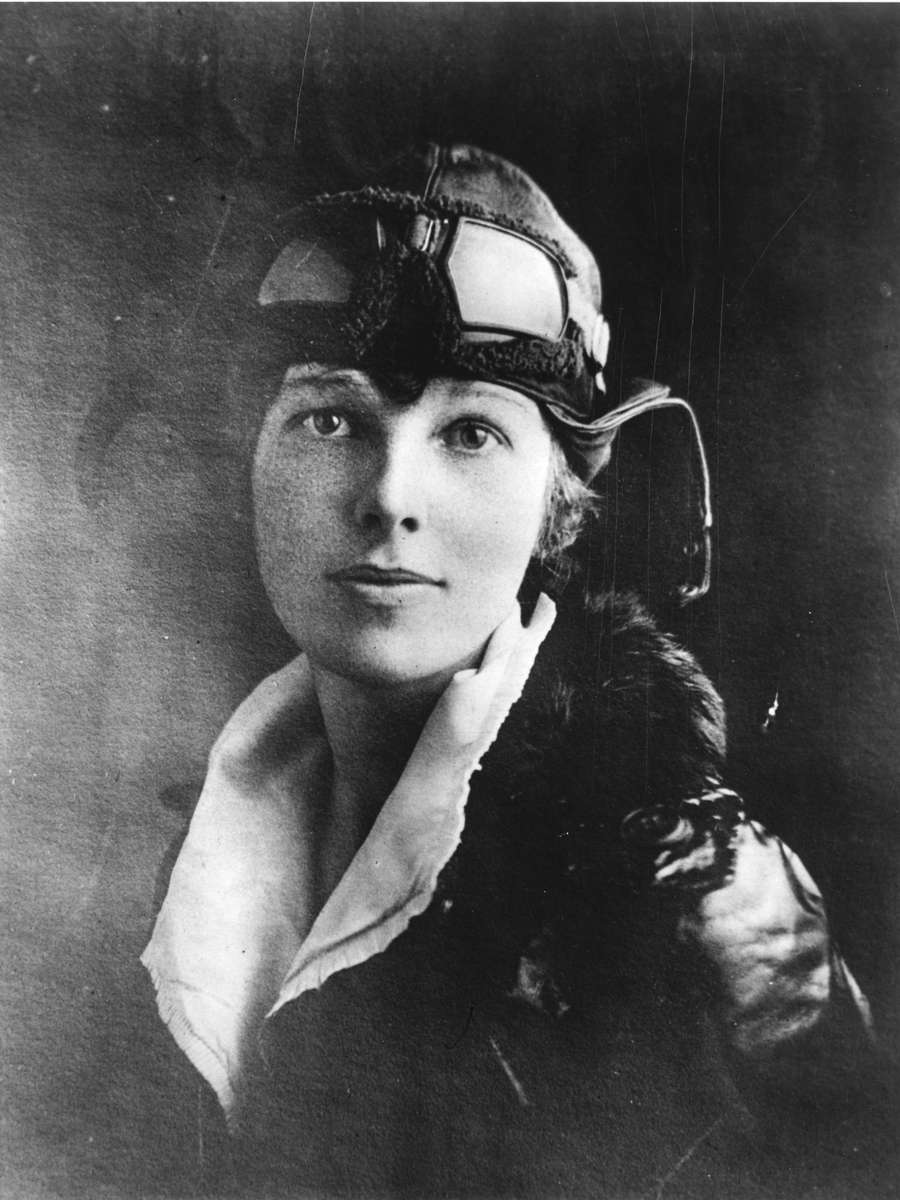 Amelia Earhart puzzle online ze zdjęcia