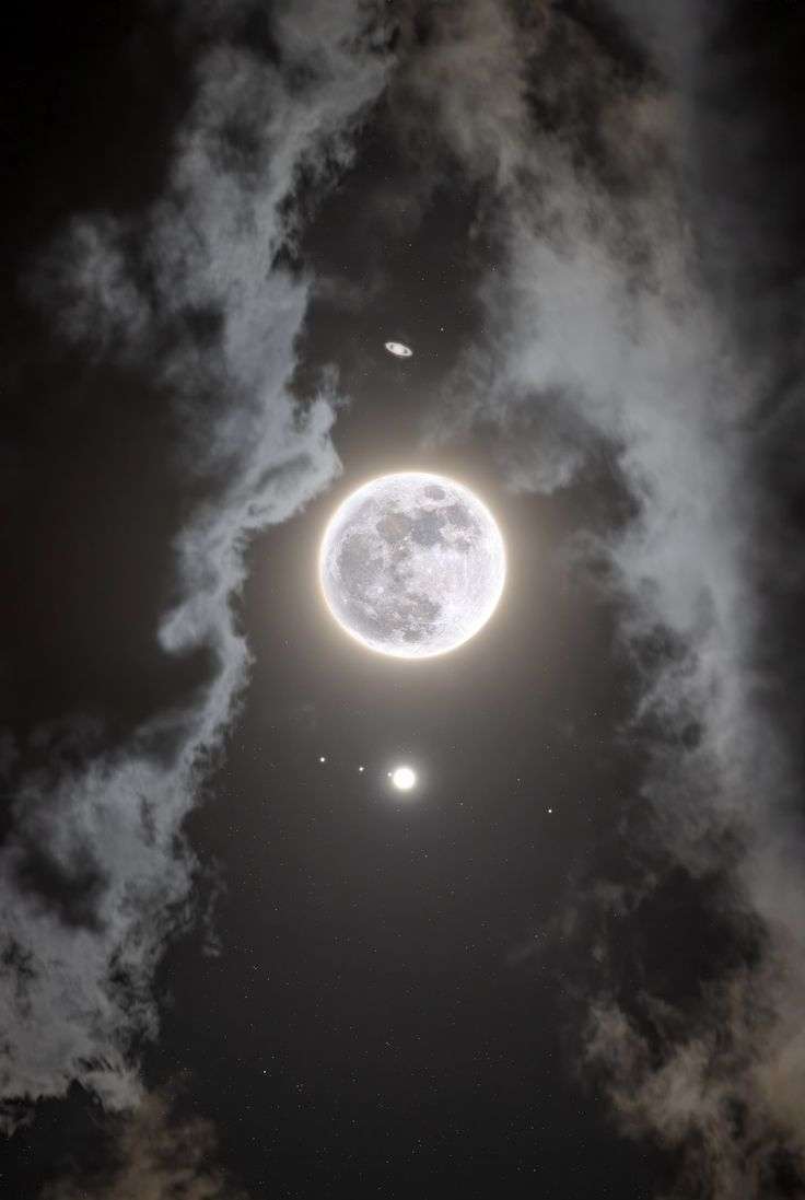 Księżyc jest bardzo piękny puzzle online ze zdjęcia