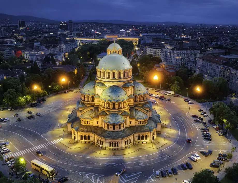 Храм-паметник "Св. Александър Невски" puzzle online ze zdjęcia