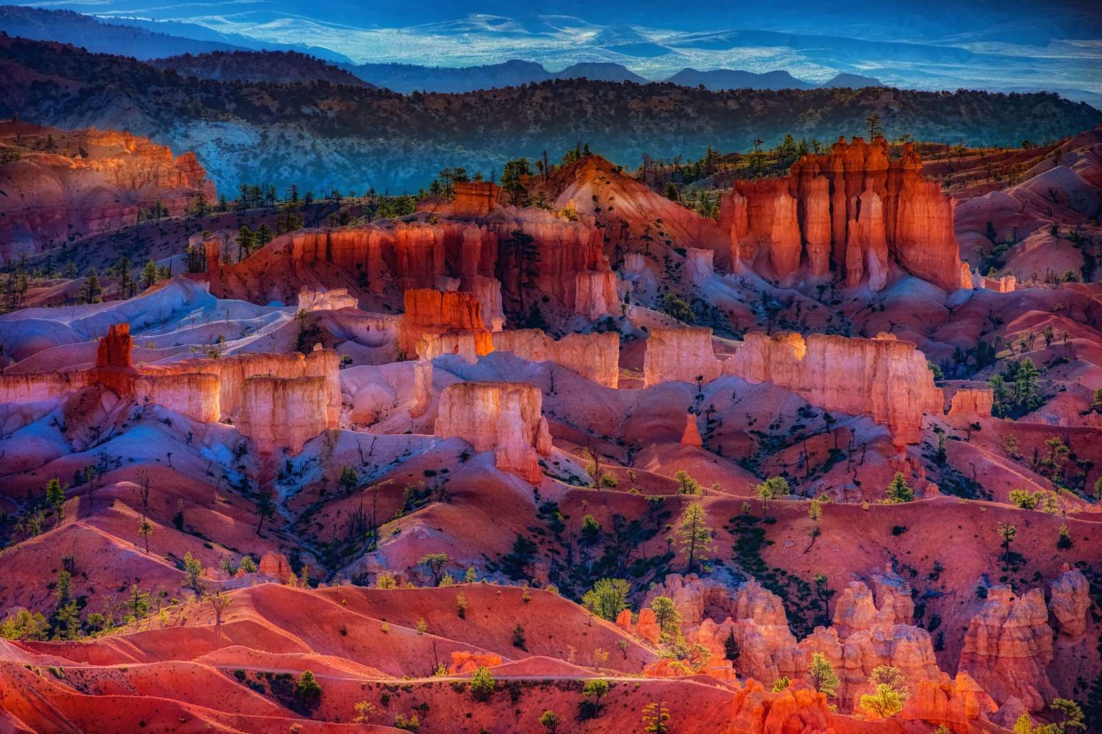 Kolorowe formy skalne puzzle online ze zdjęcia